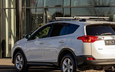 Toyota RAV4, 2015 год, 1 665 000 рублей, 9 фотография