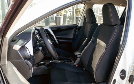 Toyota RAV4, 2015 год, 1 665 000 рублей, 11 фотография