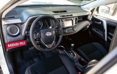 Toyota RAV4, 2015 год, 1 665 000 рублей, 13 фотография
