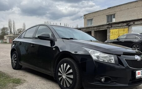 Chevrolet Cruze II, 2011 год, 620 000 рублей, 2 фотография