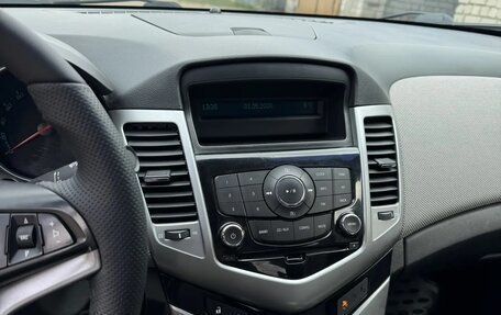 Chevrolet Cruze II, 2011 год, 620 000 рублей, 6 фотография