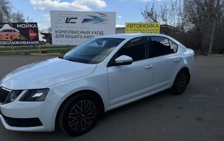 Skoda Octavia, 2017 год, 1 200 000 рублей, 2 фотография