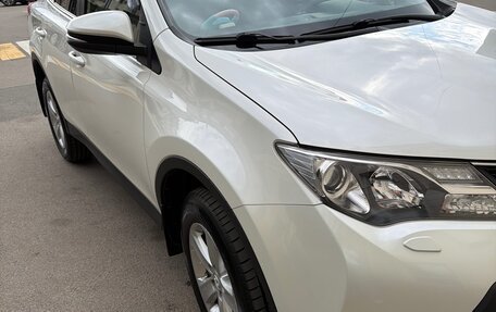 Toyota RAV4, 2013 год, 1 900 000 рублей, 4 фотография