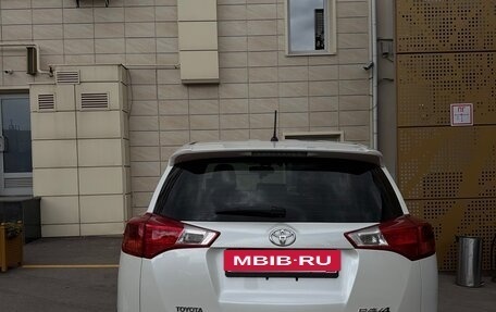 Toyota RAV4, 2013 год, 1 900 000 рублей, 2 фотография