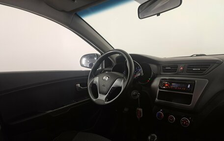 KIA Rio III рестайлинг, 2016 год, 950 000 рублей, 15 фотография