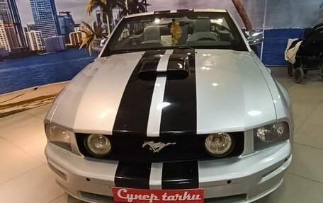 Ford Mustang VI рестайлинг, 2005 год, 1 300 000 рублей, 2 фотография