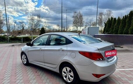 Hyundai Solaris II рестайлинг, 2016 год, 735 000 рублей, 3 фотография