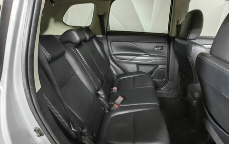 Mitsubishi Outlander III рестайлинг 3, 2012 год, 1 483 000 рублей, 15 фотография