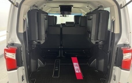 Mitsubishi Delica D:5 I, 2022 год, 2 700 000 рублей, 17 фотография