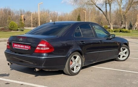 Mercedes-Benz E-Класс, 2002 год, 750 000 рублей, 4 фотография