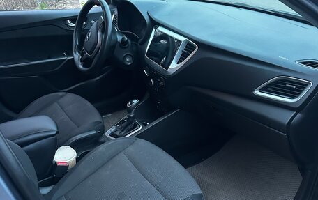 Hyundai Solaris II рестайлинг, 2017 год, 670 000 рублей, 8 фотография
