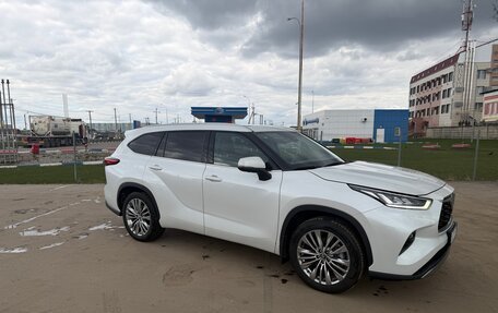 Toyota Highlander, 2025 год, 5 200 000 рублей, 2 фотография