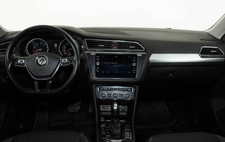 Volkswagen Tiguan II, 2019 год, 2 526 000 рублей, 7 фотография