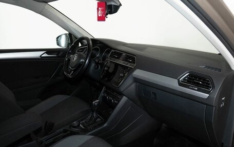 Volkswagen Tiguan II, 2019 год, 2 526 000 рублей, 6 фотография