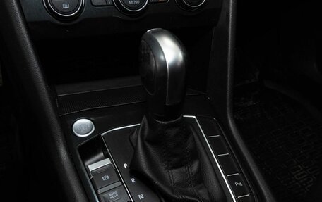 Volkswagen Tiguan II, 2019 год, 2 526 000 рублей, 12 фотография