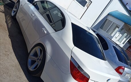 BMW 5 серия, 2004 год, 950 000 рублей, 8 фотография