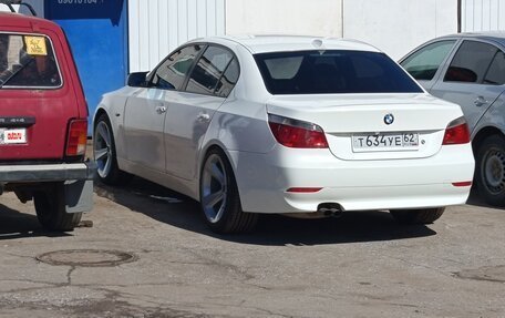 BMW 5 серия, 2004 год, 950 000 рублей, 9 фотография
