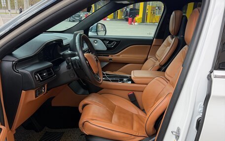 Lincoln Aviator II, 2020 год, 8 000 000 рублей, 12 фотография