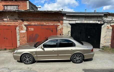 Hyundai Sonata IV рестайлинг, 2004 год, 400 000 рублей, 3 фотография