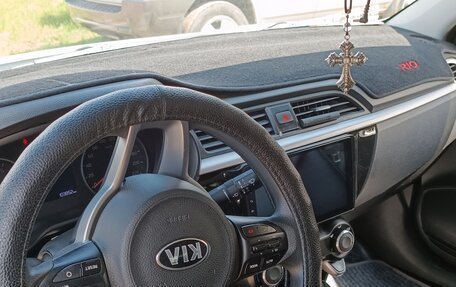 KIA Rio IV, 2018 год, 1 300 000 рублей, 5 фотография