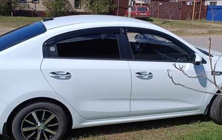 KIA Rio IV, 2018 год, 1 300 000 рублей, 9 фотография