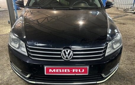 Volkswagen Passat B7, 2011 год, 1 100 000 рублей, 1 фотография