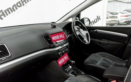 Volkswagen Sharan II, 2012 год, 1 380 000 рублей, 14 фотография