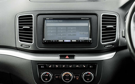 Volkswagen Sharan II, 2012 год, 1 380 000 рублей, 21 фотография