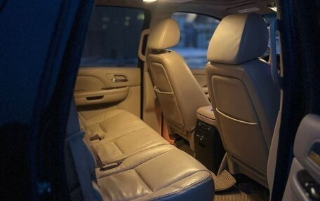 Cadillac Escalade III, 2008 год, 1 800 000 рублей, 10 фотография