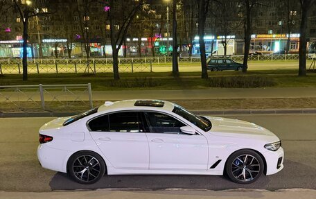 BMW 5 серия, 2021 год, 5 700 000 рублей, 9 фотография