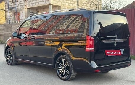 Mercedes-Benz V-Класс, 2021 год, 4 700 000 рублей, 2 фотография