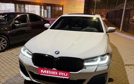 BMW 5 серия, 2021 год, 5 700 000 рублей, 2 фотография
