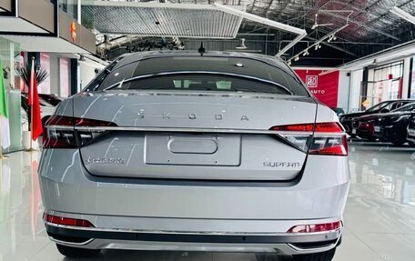 Skoda Superb III рестайлинг, 2022 год, 2 390 000 рублей, 5 фотография