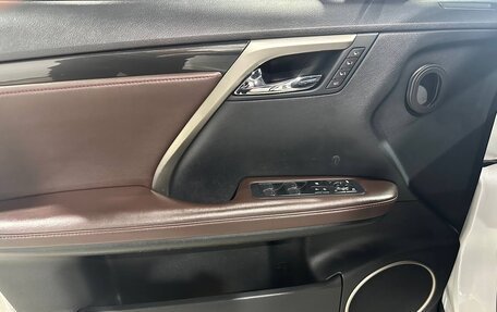 Lexus RX IV рестайлинг, 2018 год, 3 650 000 рублей, 19 фотография