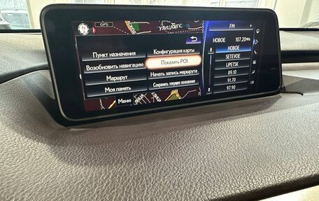 Lexus RX IV рестайлинг, 2018 год, 3 650 000 рублей, 28 фотография