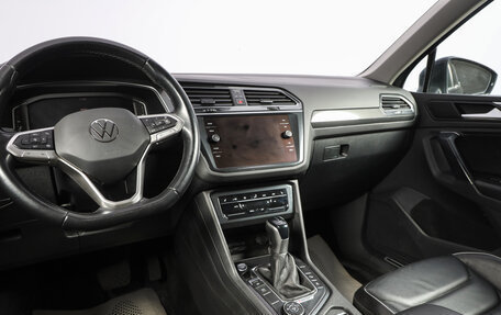 Volkswagen Tiguan II, 2021 год, 3 599 000 рублей, 8 фотография