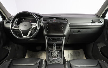 Volkswagen Tiguan II, 2021 год, 3 599 000 рублей, 9 фотография