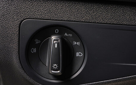 Volkswagen Tiguan II, 2021 год, 3 599 000 рублей, 17 фотография