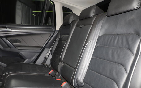 Volkswagen Tiguan II, 2021 год, 3 599 000 рублей, 18 фотография