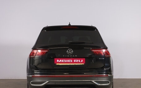 Volkswagen Tiguan II, 2021 год, 3 599 000 рублей, 6 фотография