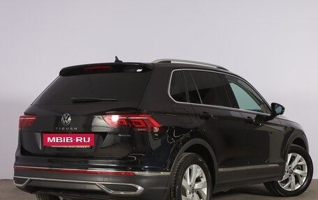 Volkswagen Tiguan II, 2021 год, 3 599 000 рублей, 7 фотография