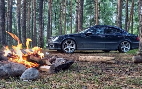 Mercedes-Benz E-Класс, 2002 год, 1 100 000 рублей, 1 фотография