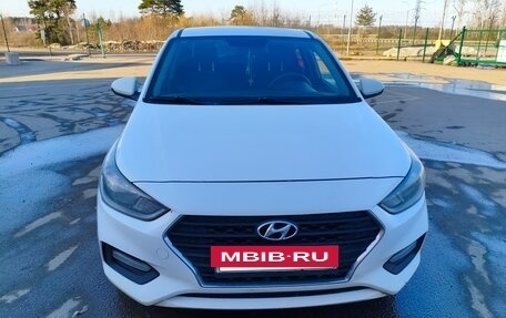 Hyundai Solaris II рестайлинг, 2018 год, 950 000 рублей, 3 фотография