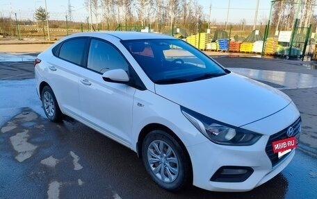 Hyundai Solaris II рестайлинг, 2018 год, 950 000 рублей, 4 фотография