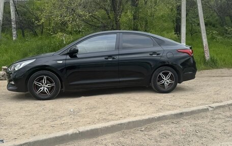 Hyundai Solaris II рестайлинг, 2017 год, 1 040 000 рублей, 6 фотография