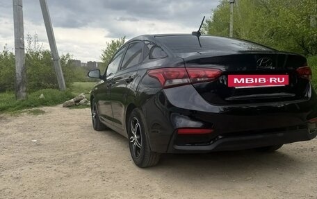 Hyundai Solaris II рестайлинг, 2017 год, 1 040 000 рублей, 4 фотография