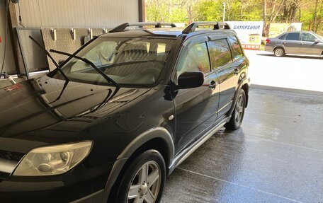 Mitsubishi Outlander III рестайлинг 3, 2004 год, 380 000 рублей, 12 фотография