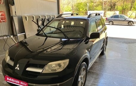 Mitsubishi Outlander III рестайлинг 3, 2004 год, 380 000 рублей, 13 фотография