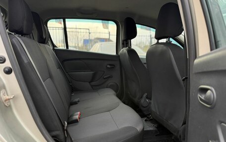 Renault Sandero II рестайлинг, 2016 год, 700 000 рублей, 22 фотография