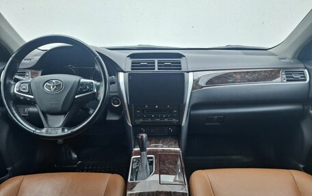 Toyota Camry, 2016 год, 2 450 000 рублей, 12 фотография